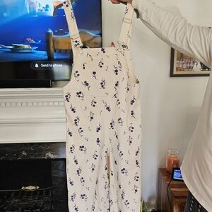 Zara floral jackie jumpsuit/overalls